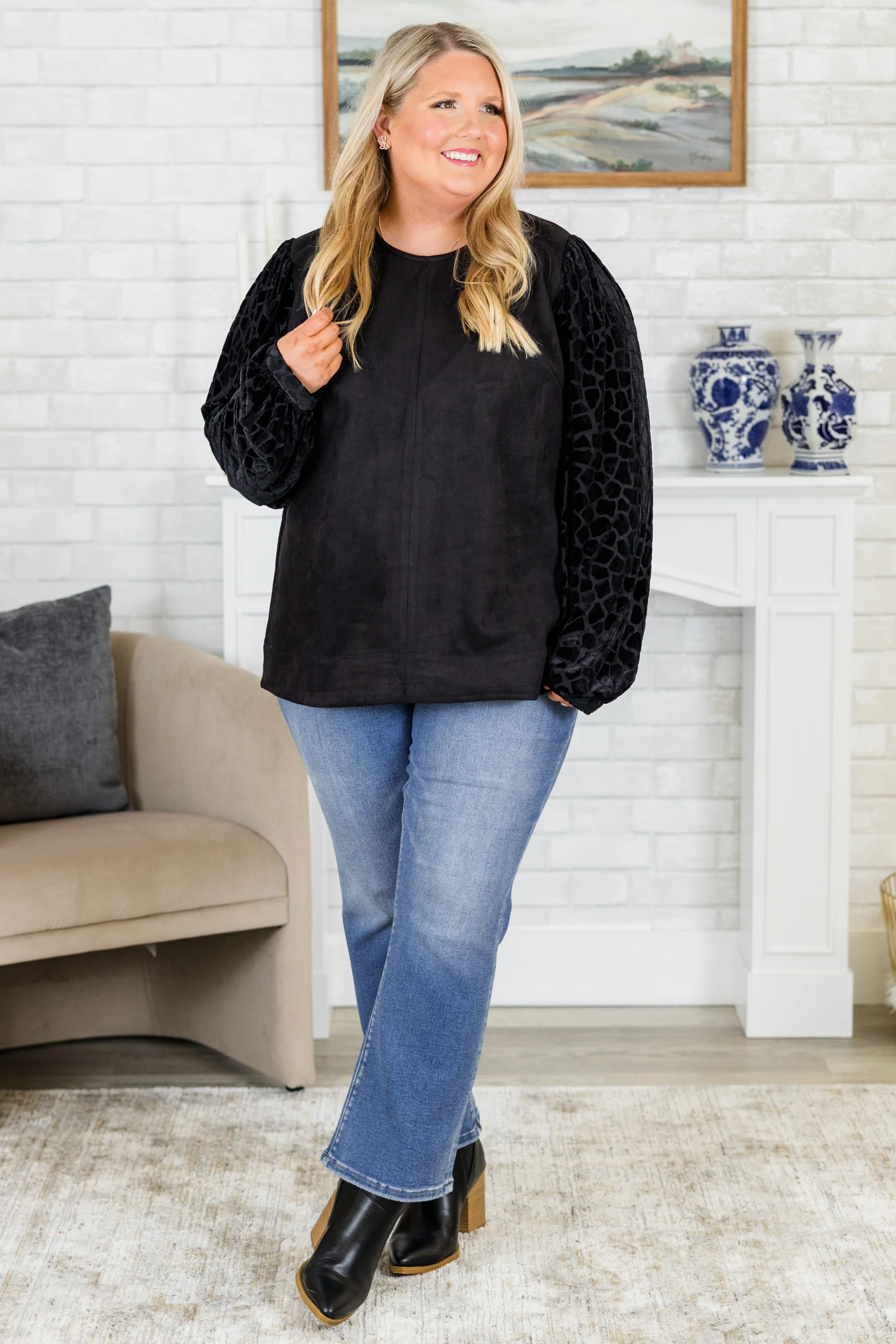 Timeless Elegance Top, Black - Giverhouse