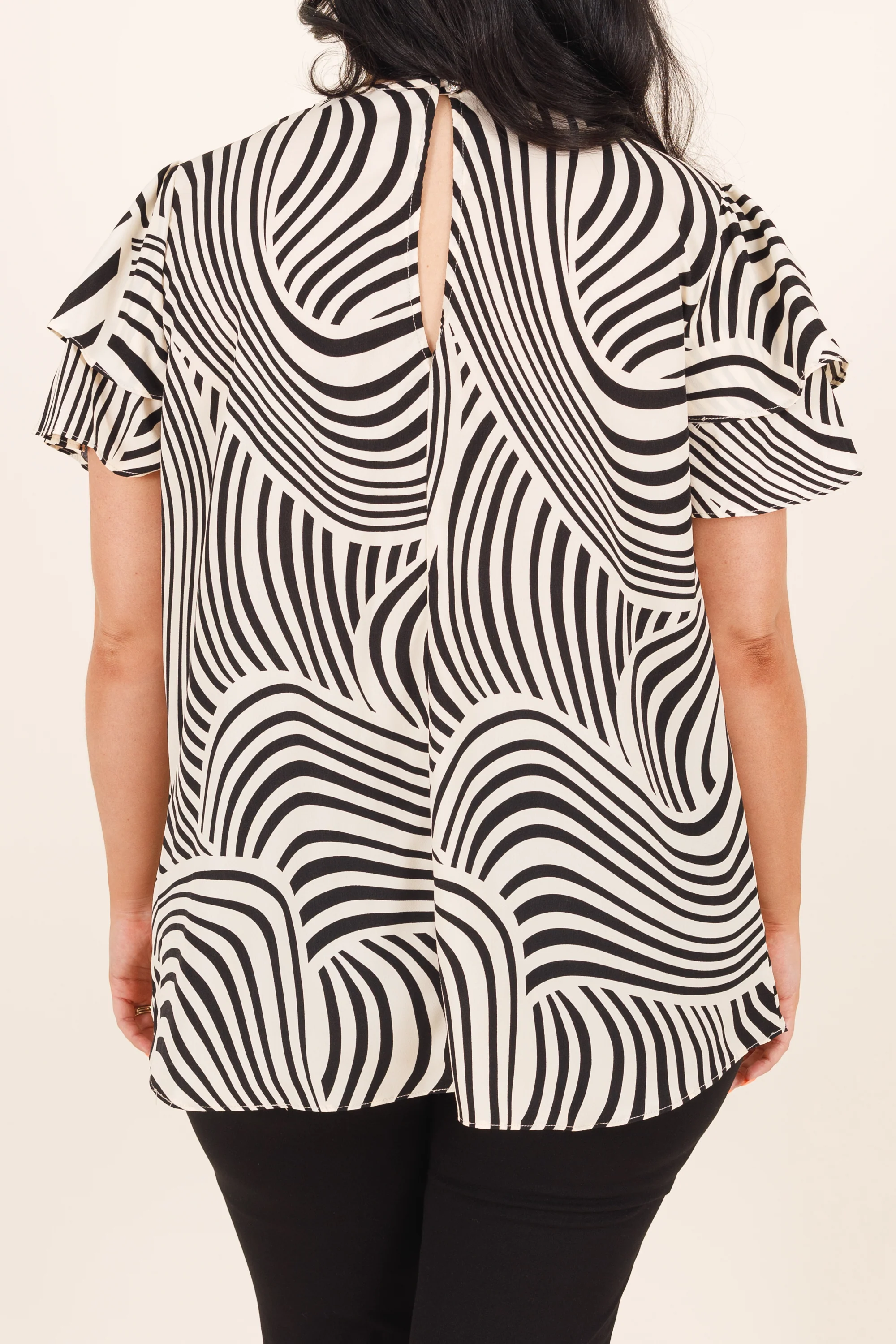 She's Wild Top, Black GEO - Giverhouse