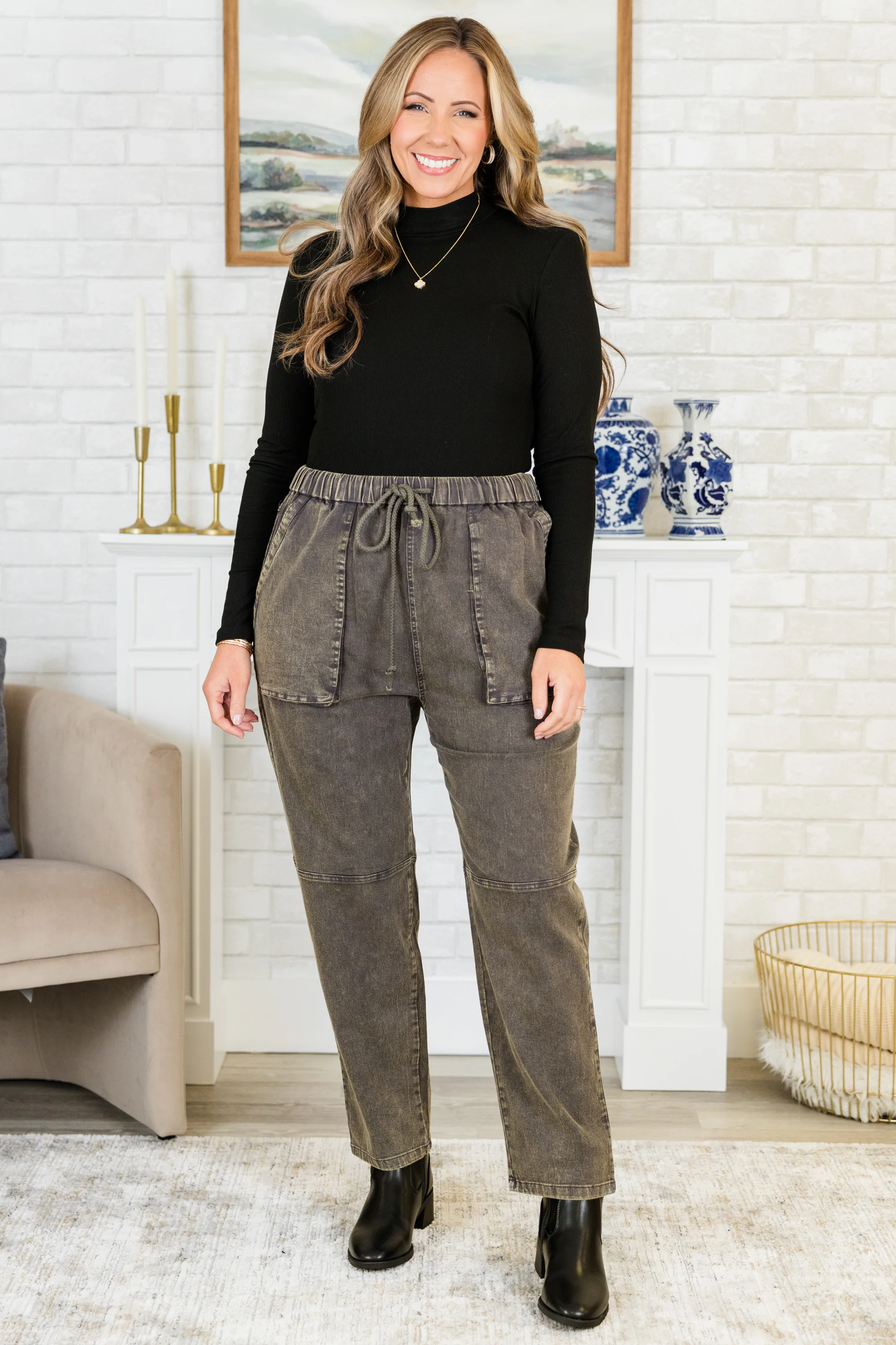 Moving To You Joggers, Black - Giverhouse