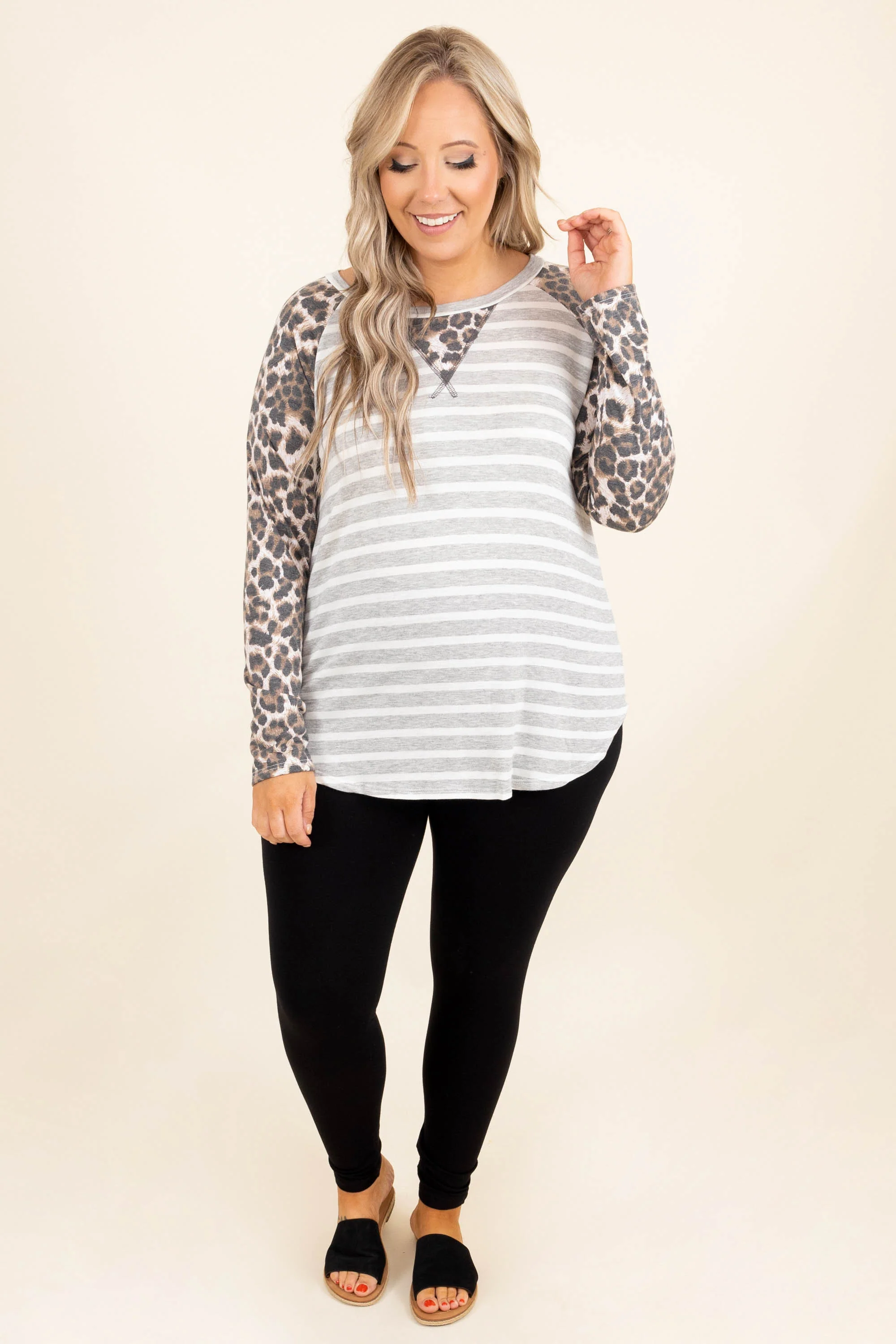 Wanted By All Top, White - Giverhouse