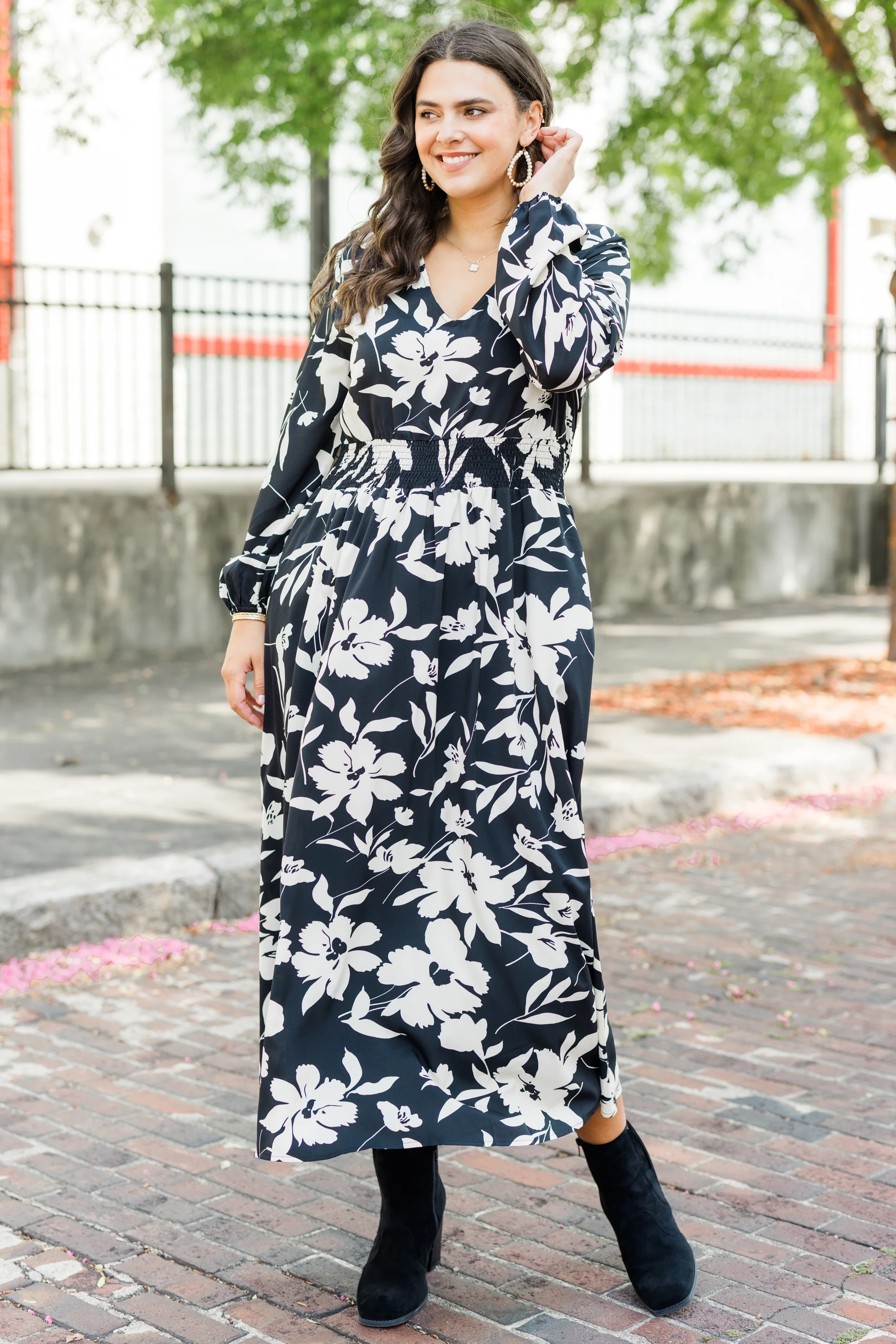 Alluring Autumn Dress, Black - Giverhouse