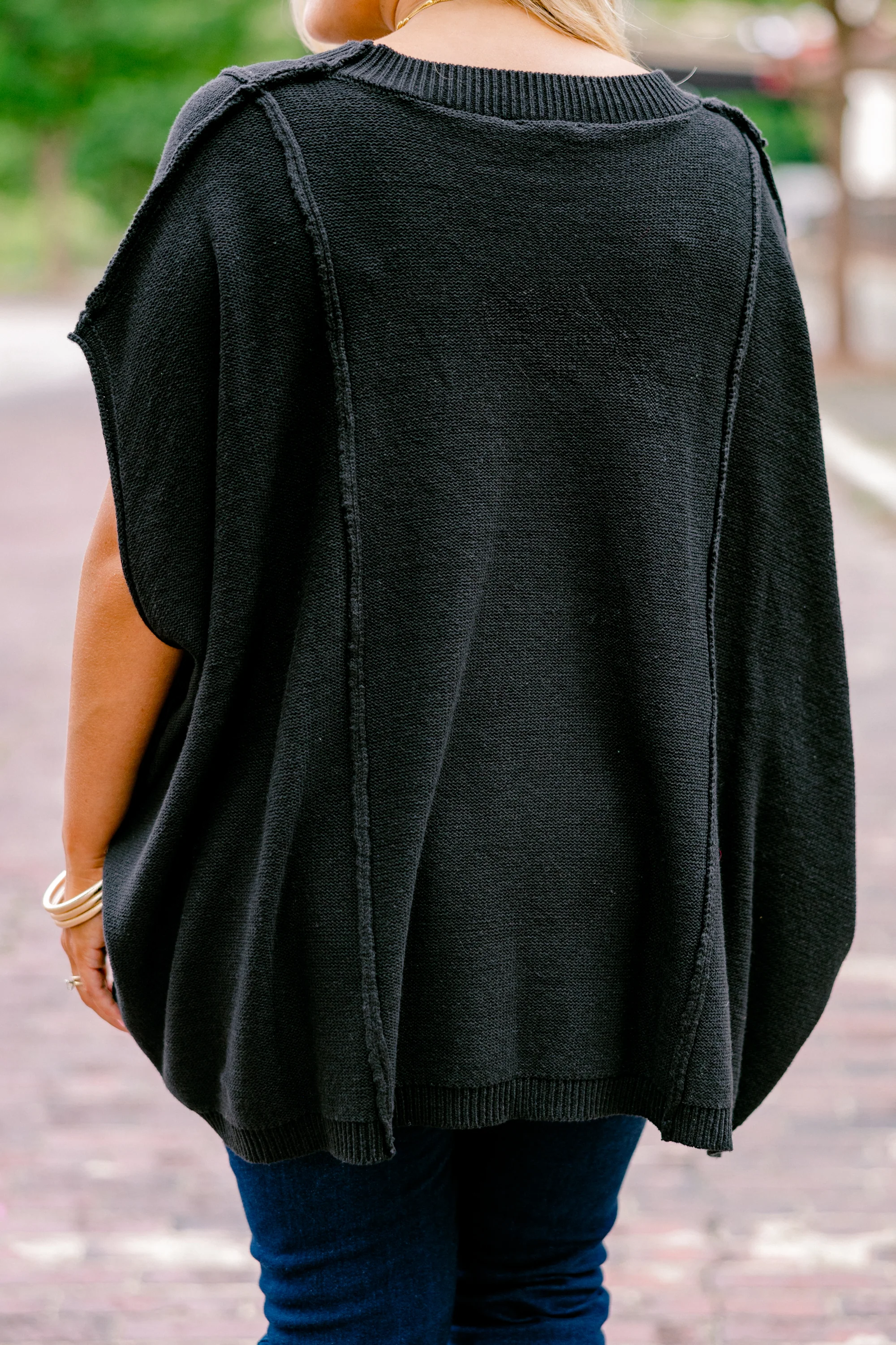 On My Way Over Sweater, Black - Giverhouse