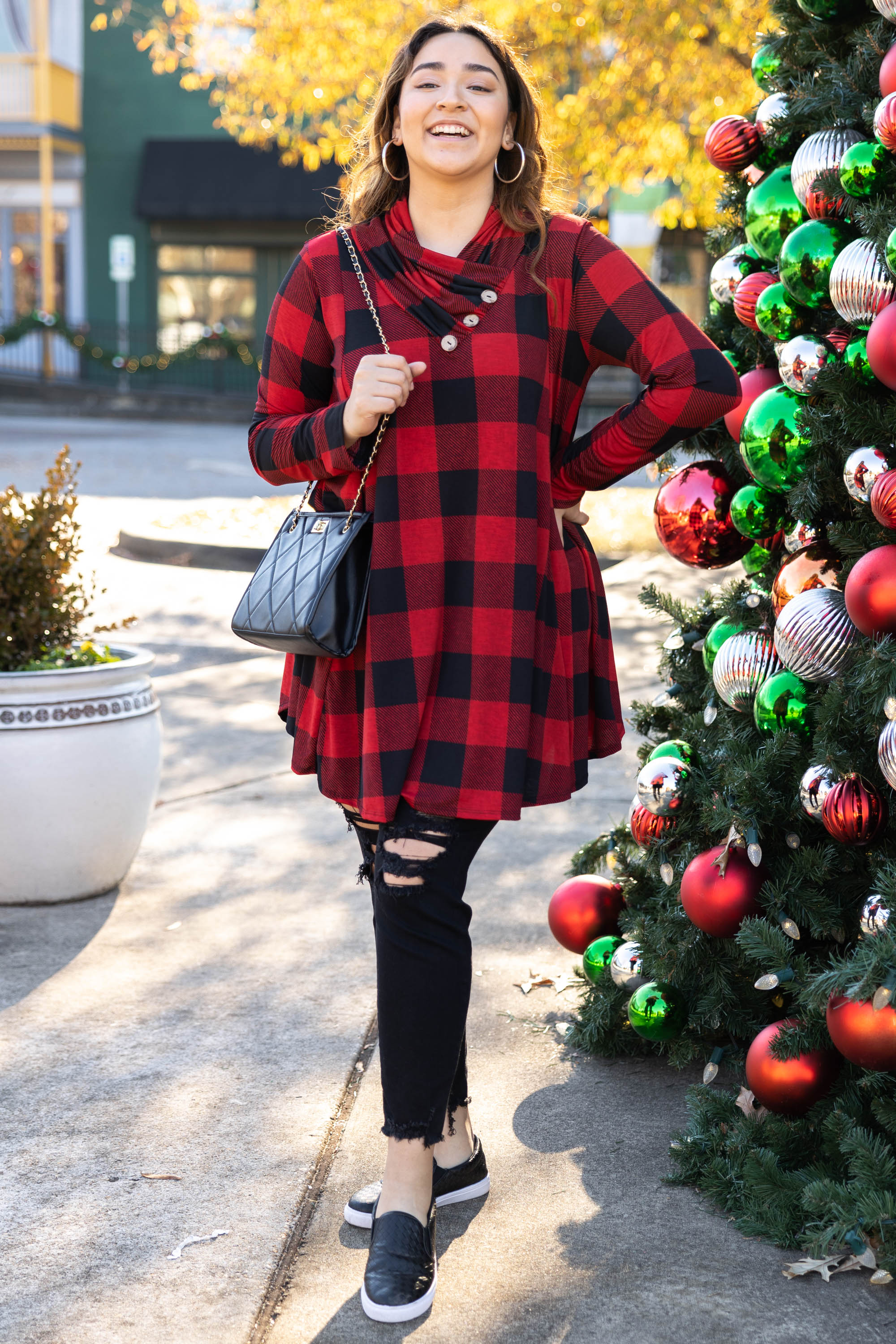 Montana Mountains Tunic, Black-Red - Giverhouse