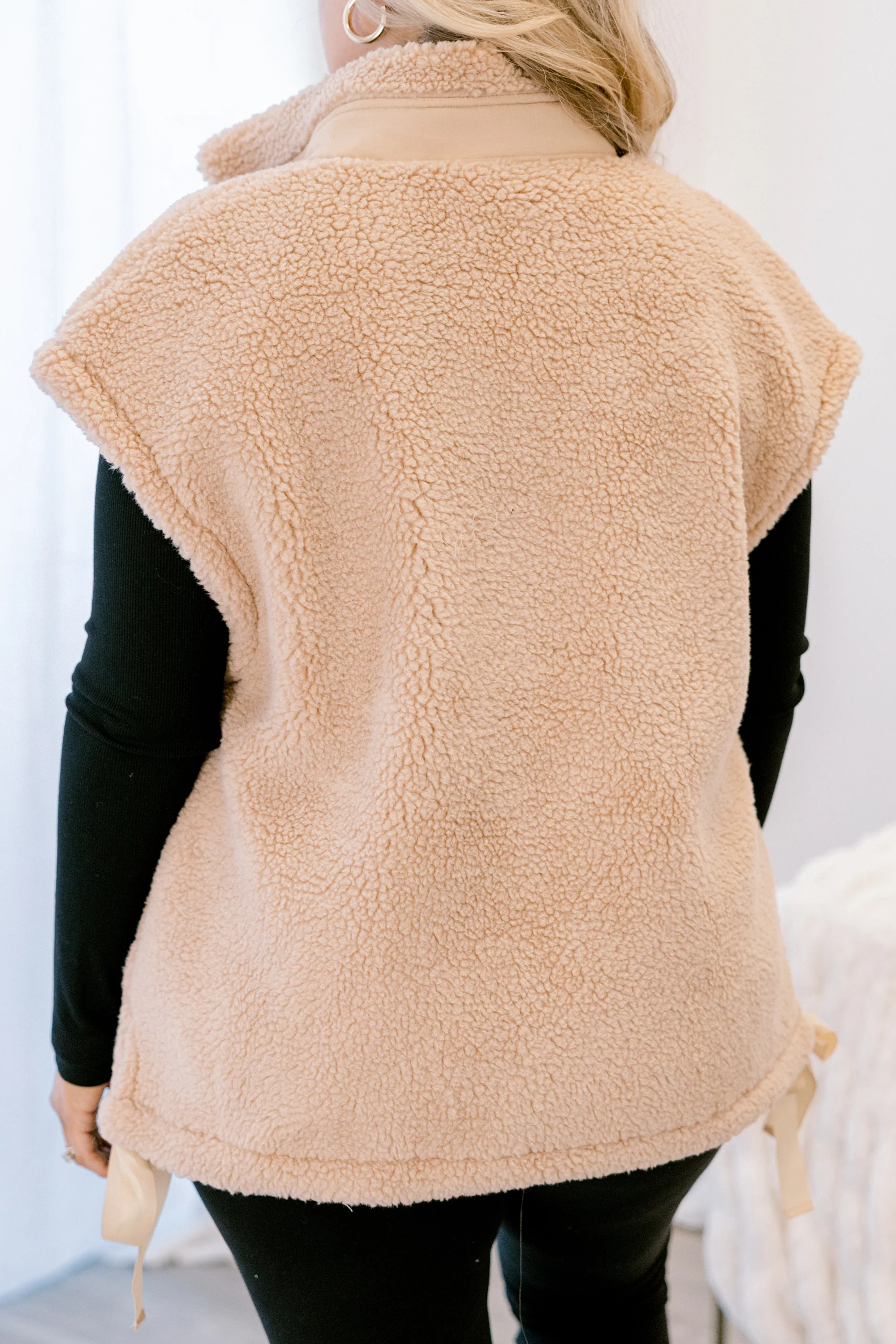 On Schedule Vest, Tan - Giverhouse