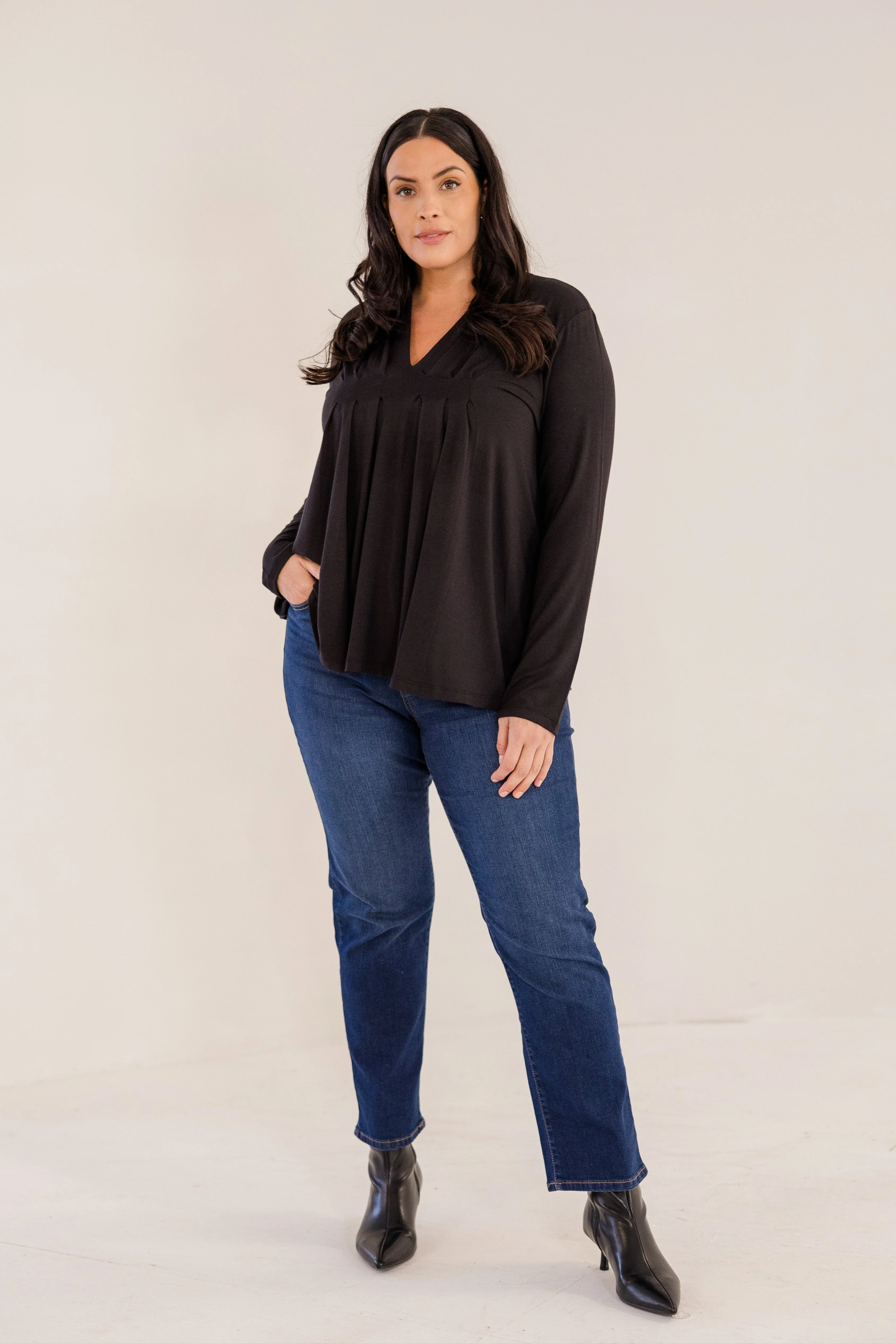 Mercer Front Pleat Top, Black - Giverhouse