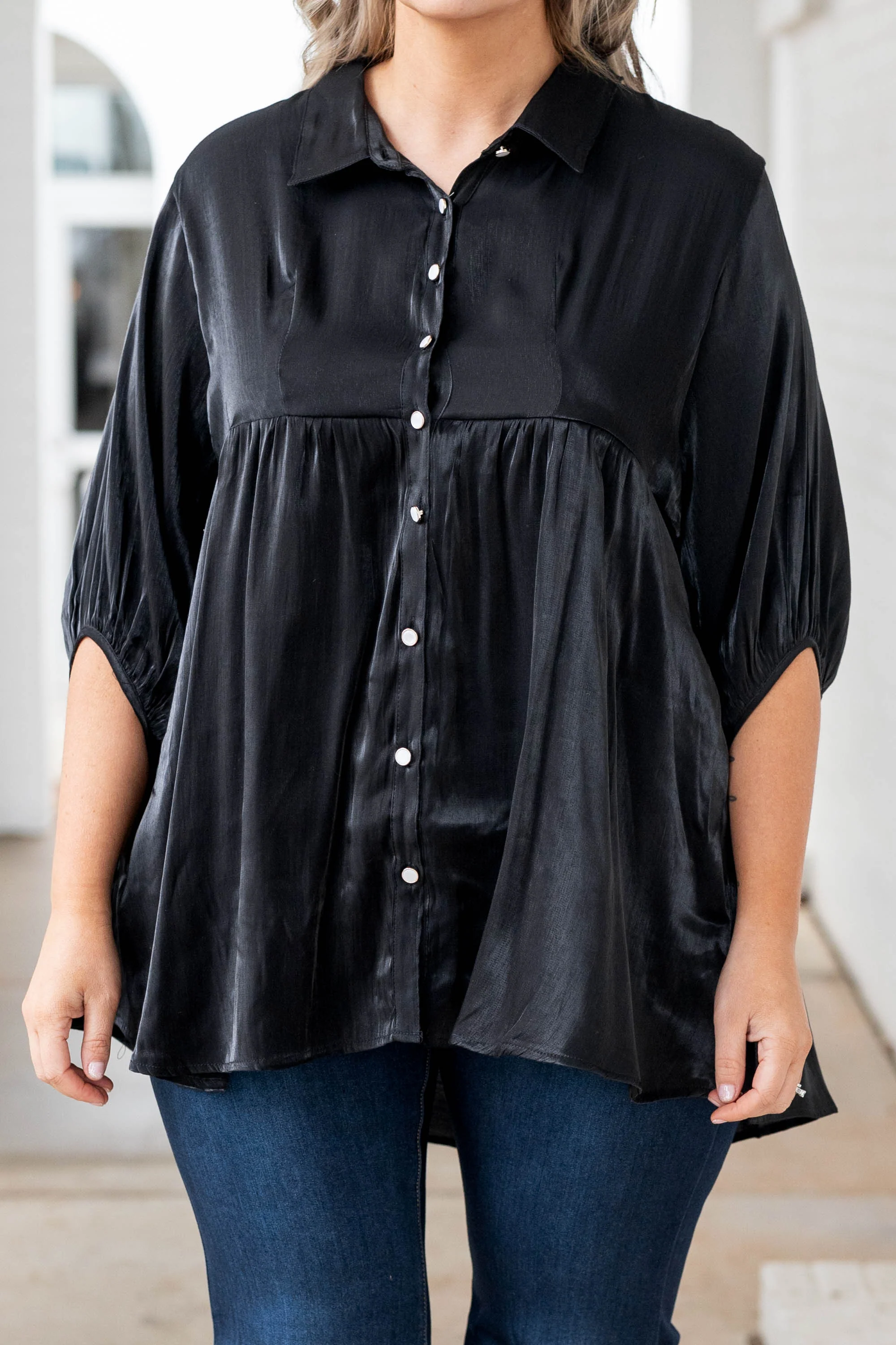 Castle In The Valley Tunic, Black - Giverhouse