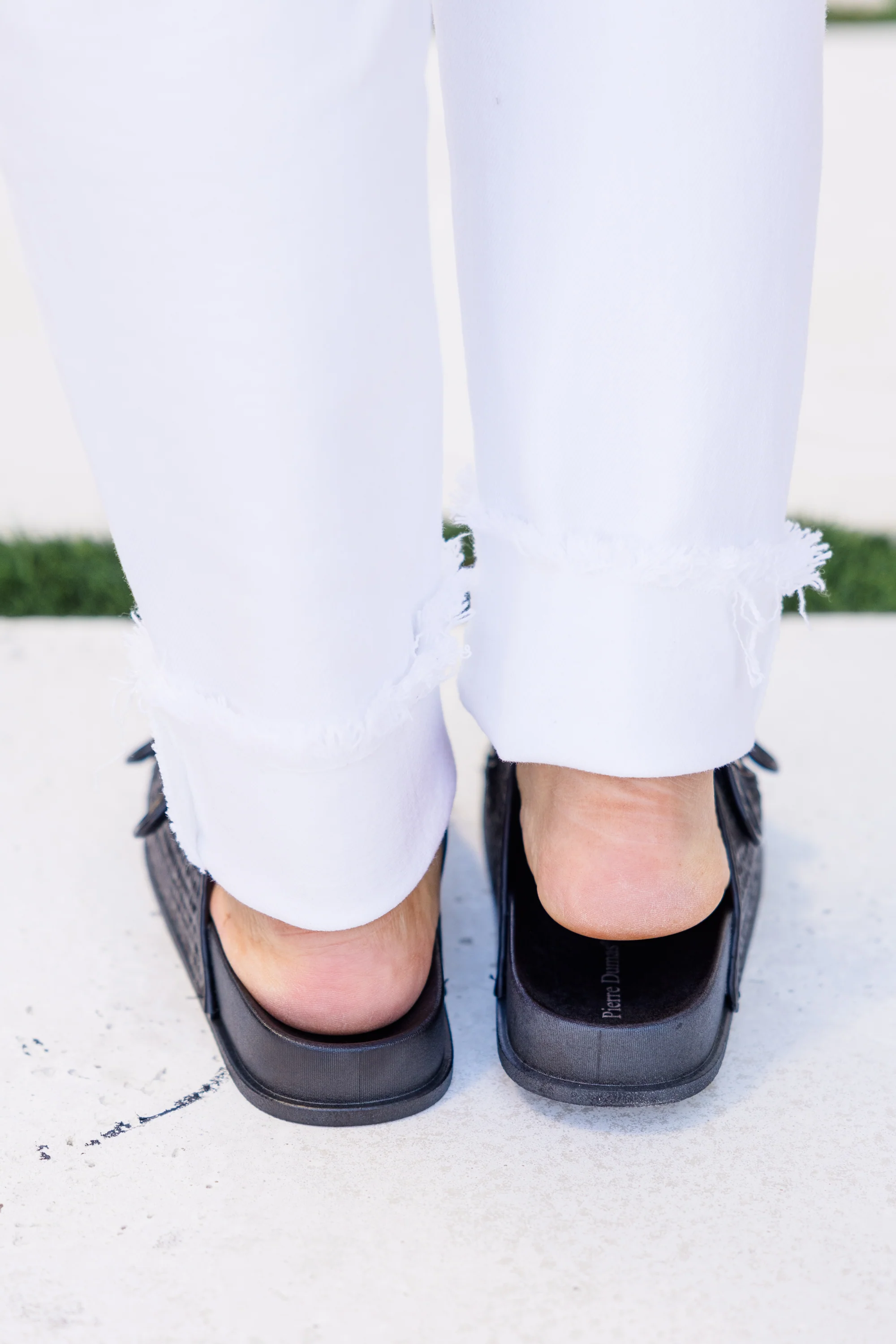 Pretty In Paradise Sandals, Black - Giverhouse