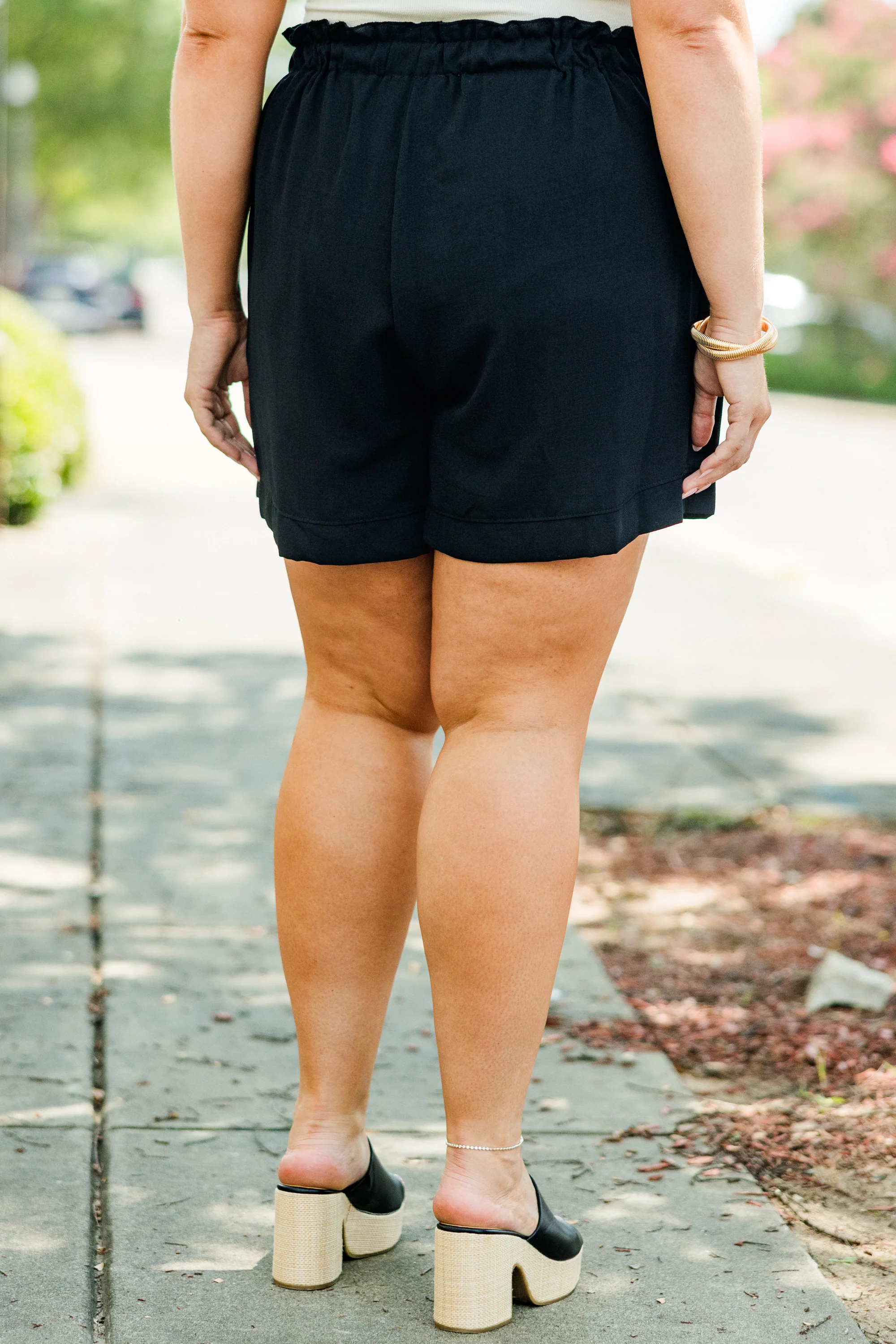 Go With Grace Shorts, Black - Giverhouse