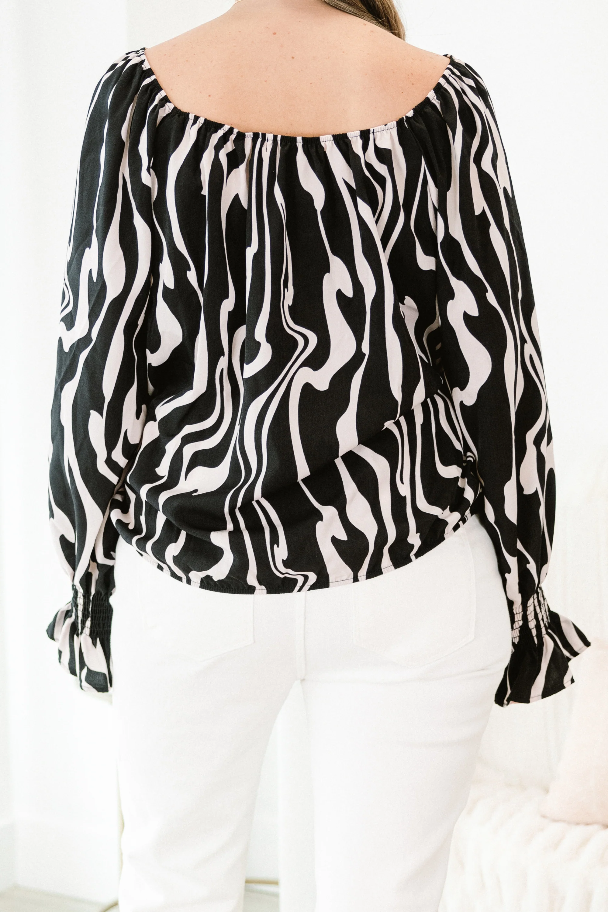 Out Of The Old Top, Black - Giverhouse