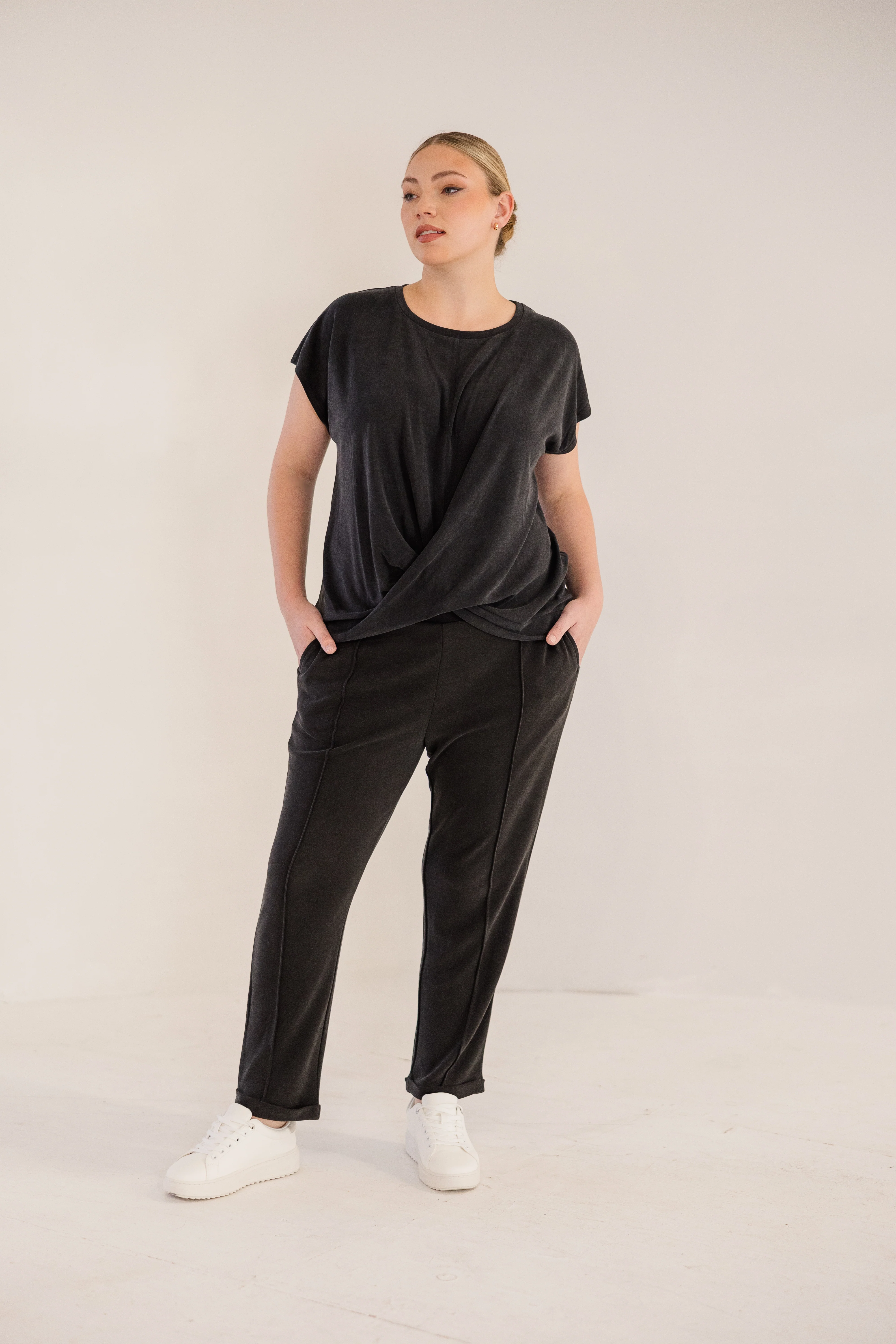 Chloe Pintuck Taper Pant, Black - Giverhouse