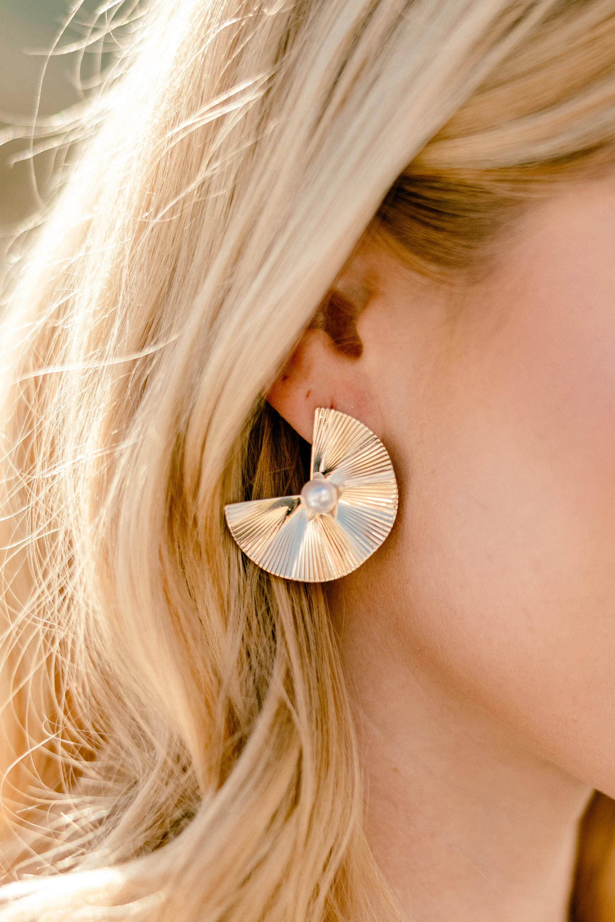 Stunning Gaze Earrings, Gold - Giverhouse