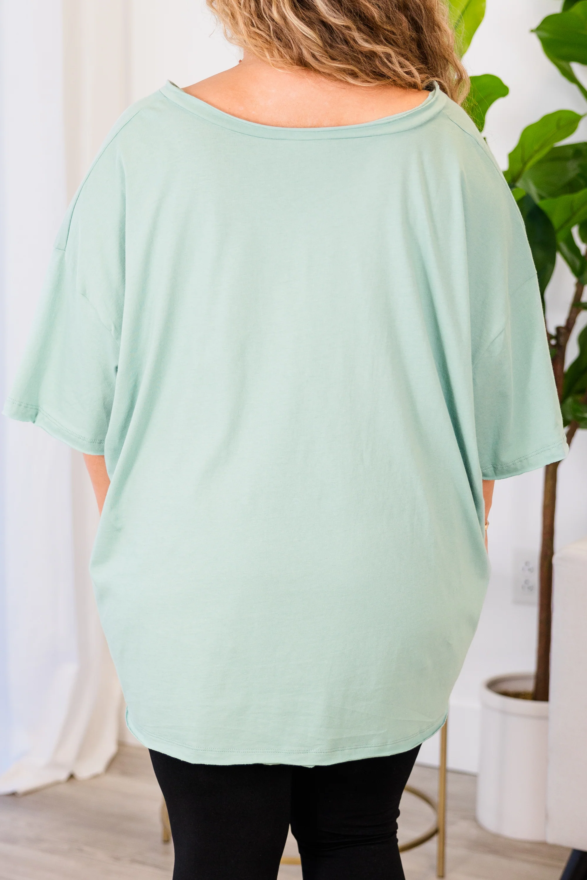 Dancing In The Mirror Top, Dusty Green - Giverhouse