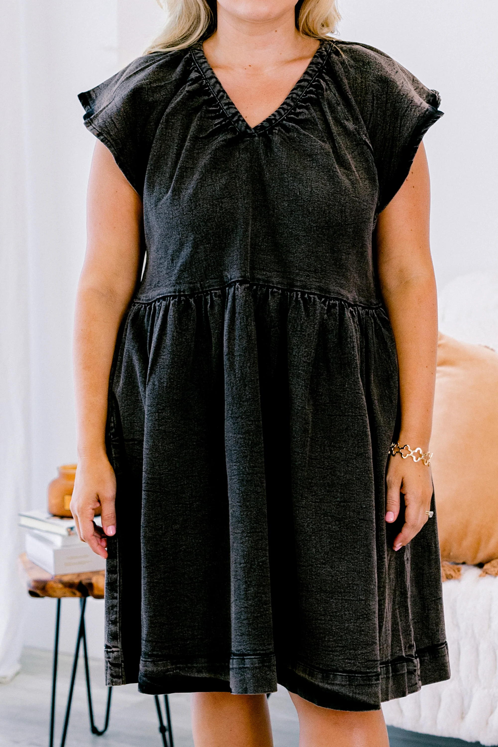 Joy of Simplicity Dress, Black - Giverhouse