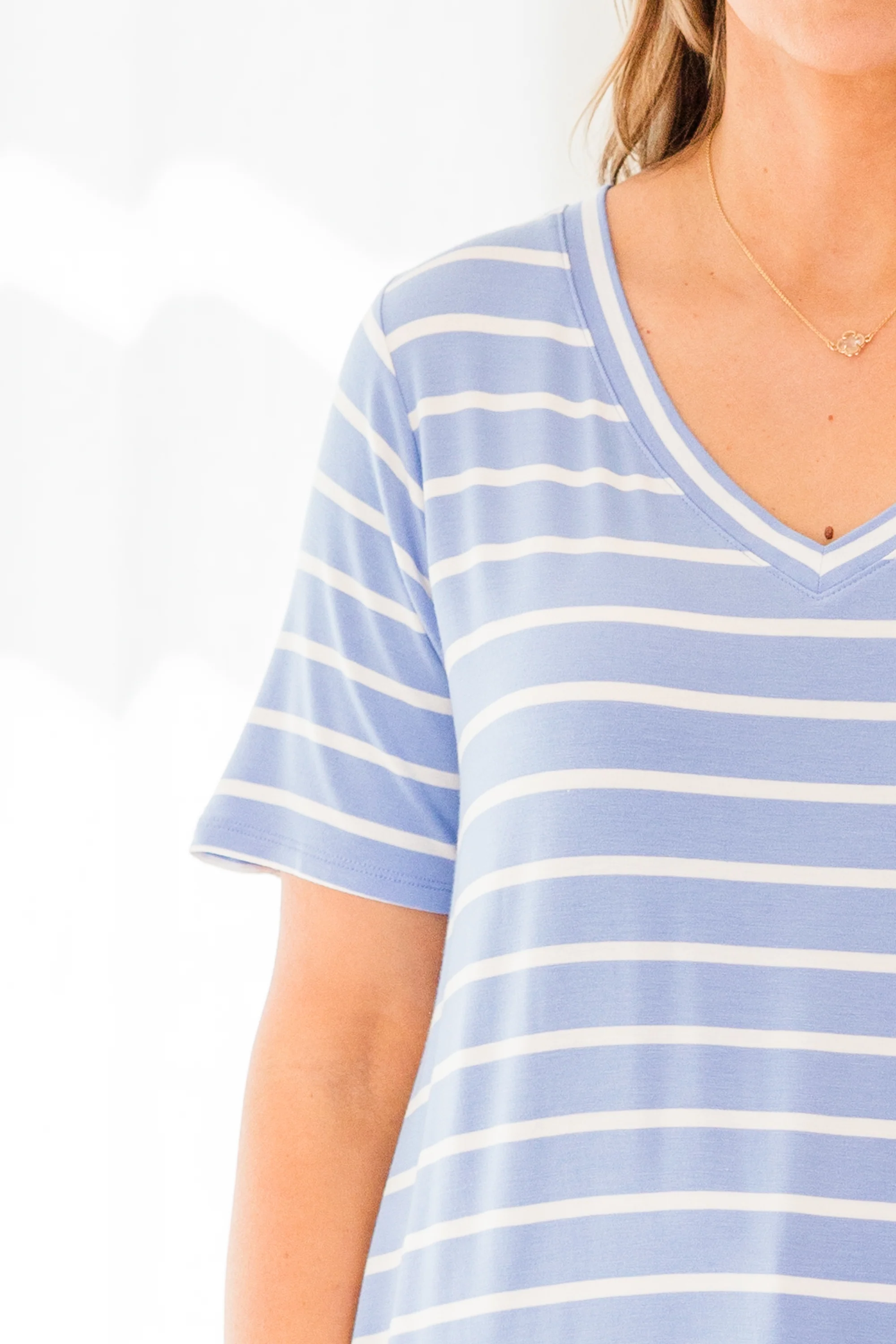 All About Good Times Top, Spring Blue-Ivory - Giverhouse