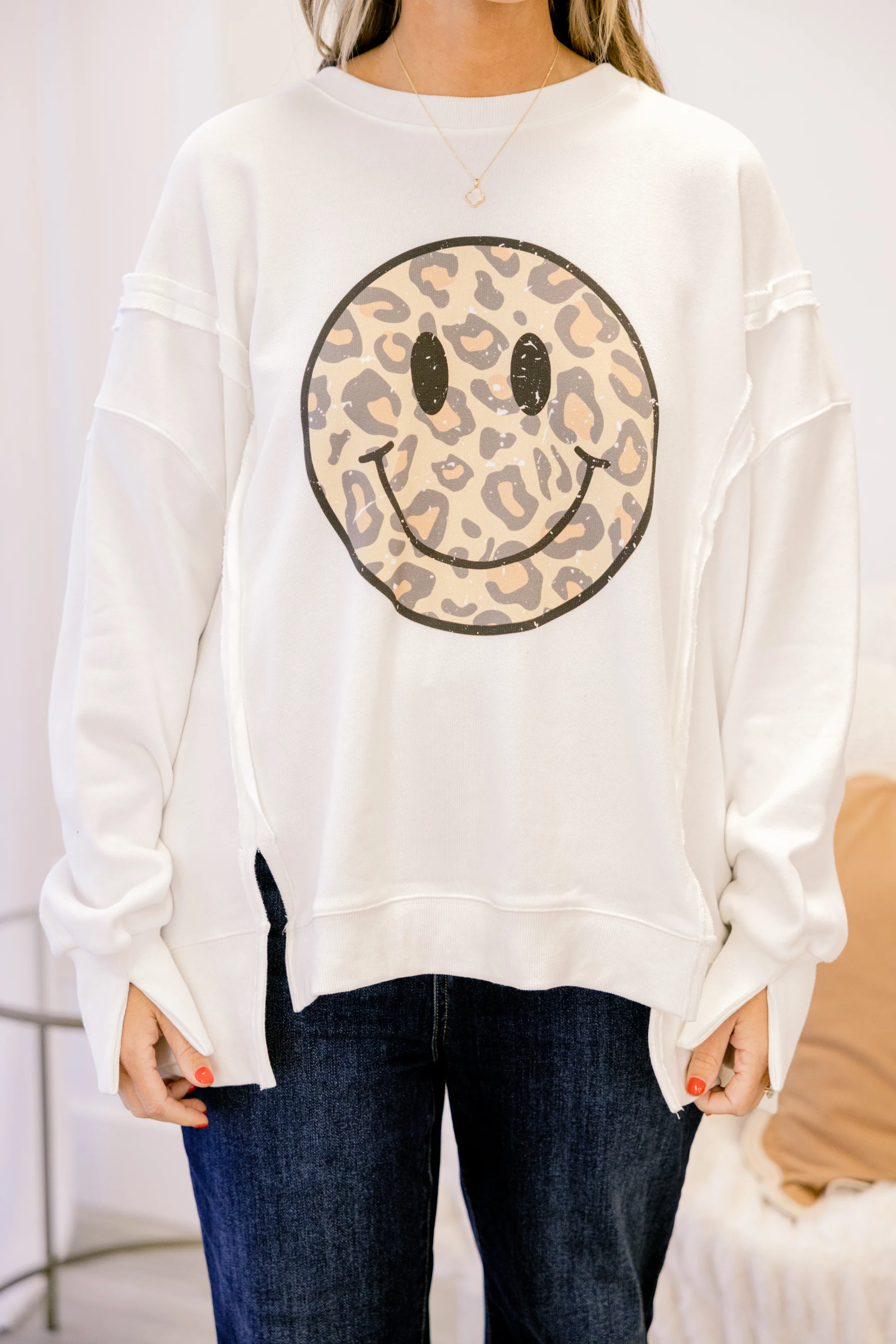 Fierce Smile Comfy Crew, Ivory - Giverhouse